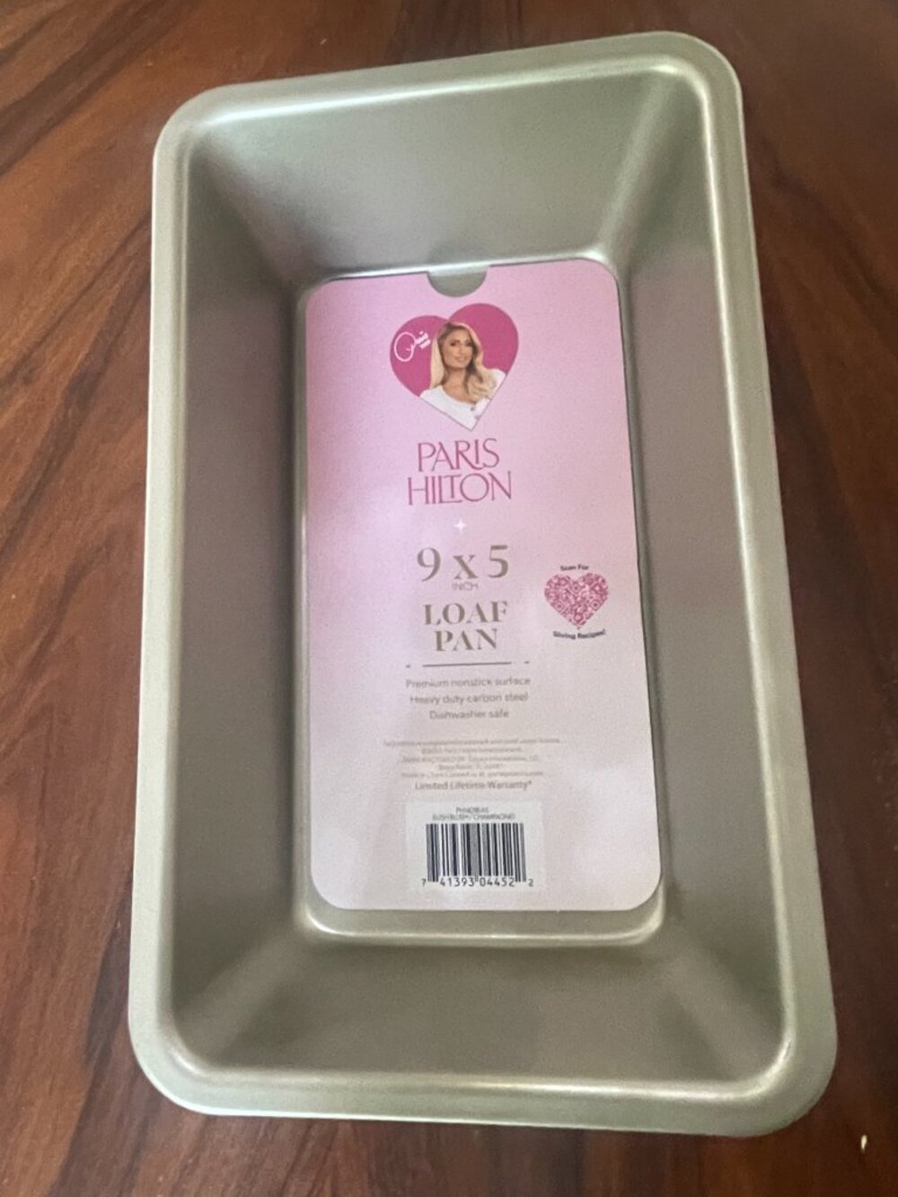 Paris Hilton Loaf Pan 9x5 Nonstick Baking Bread Pan NWT